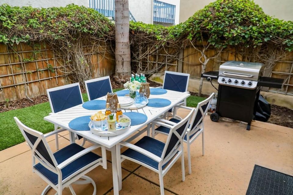 Windansea Hideaway Rooftop Ocean Views House in La Jolla