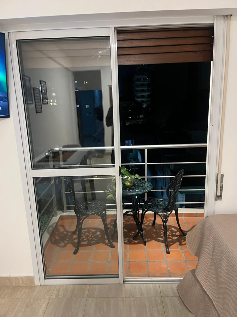 cerca de costa y centro con cochera Apartment in Corrientes