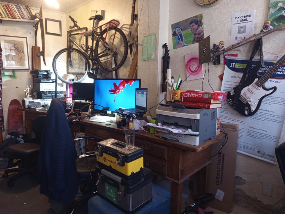 Place of worship, TV and multimedia, Lobby or reception, Cycling
