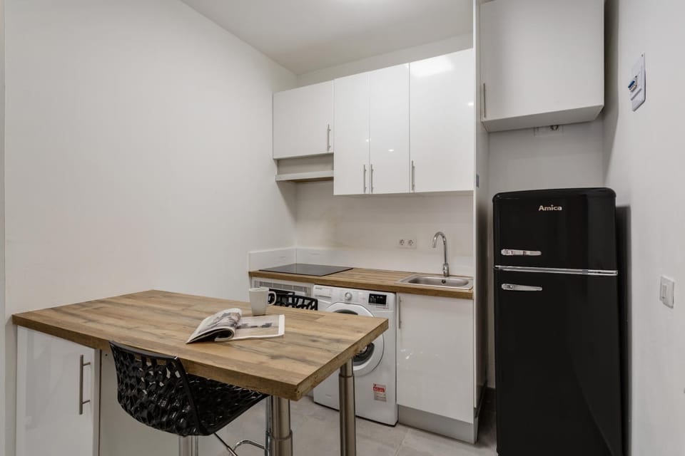 Kitchen or kitchenette, Living room