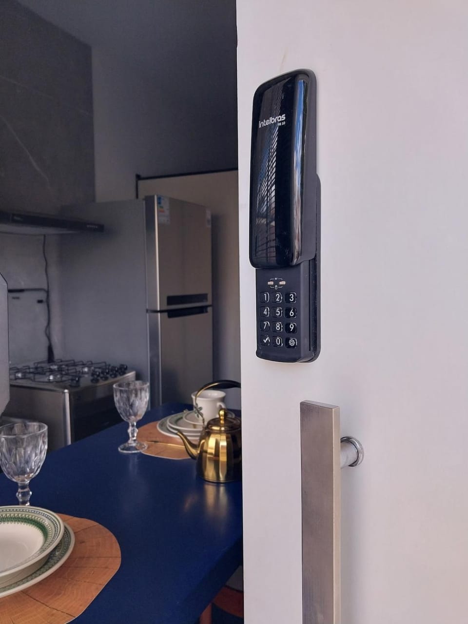 Facade/entrance, Kitchen or kitchenette