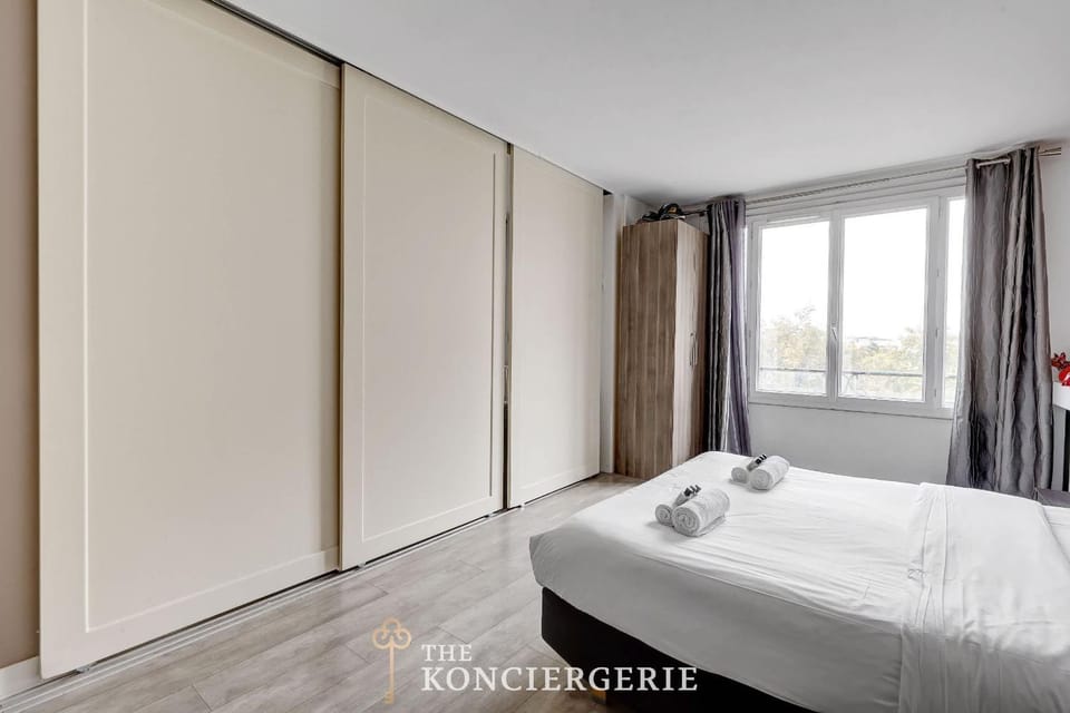 Appartement de 3 chambres avec Balcon à proximité de l'Arc de triomphe Apartment in Levallois-Perret