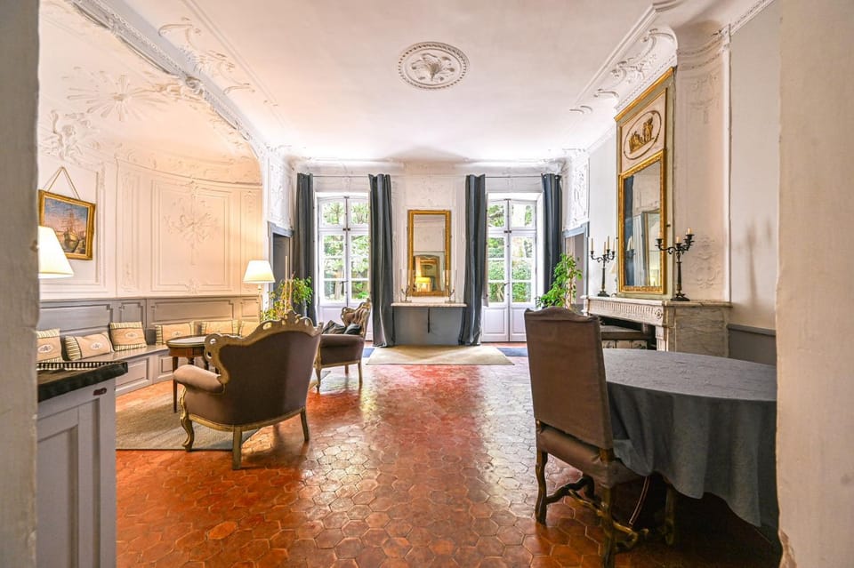 Property building, Living room
