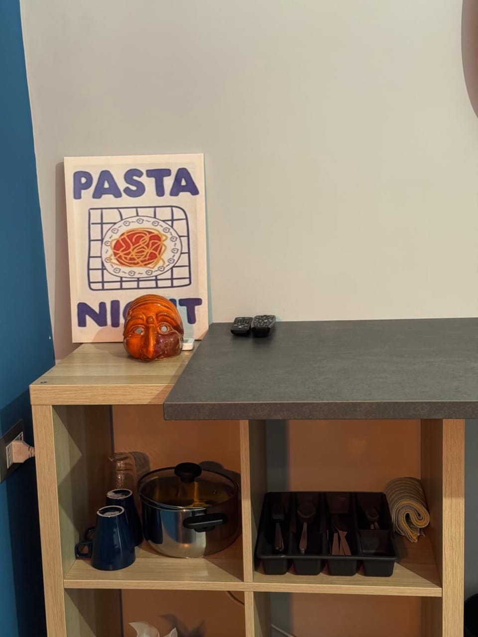 Food, minibar