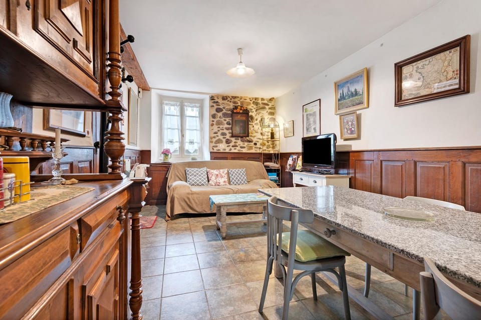 Property building, Living room