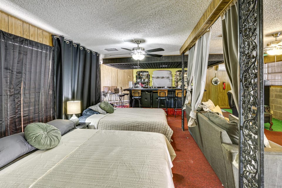 Convenient Studio w/ Private Bar in Odessa Apartment in Odessa