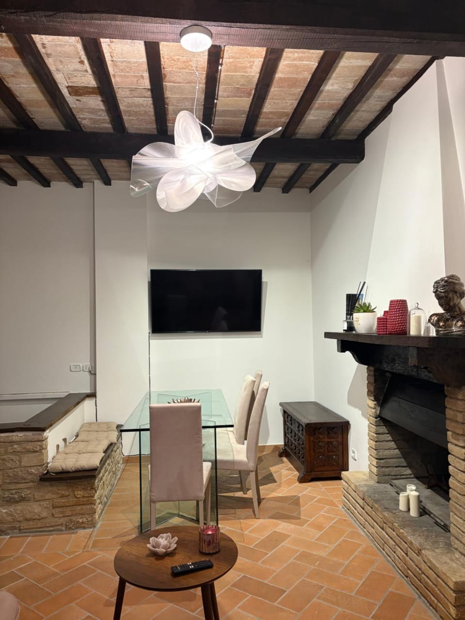 Living room, fireplace