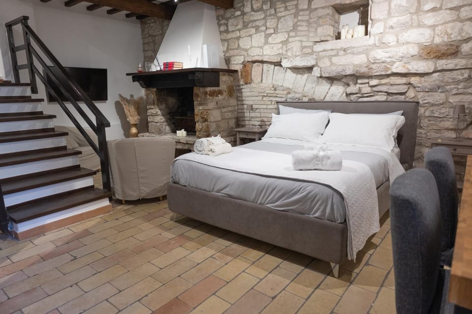 Bed, People, Photo of the whole room, Bedroom, Family, fireplace, wardrobe, air conditioner