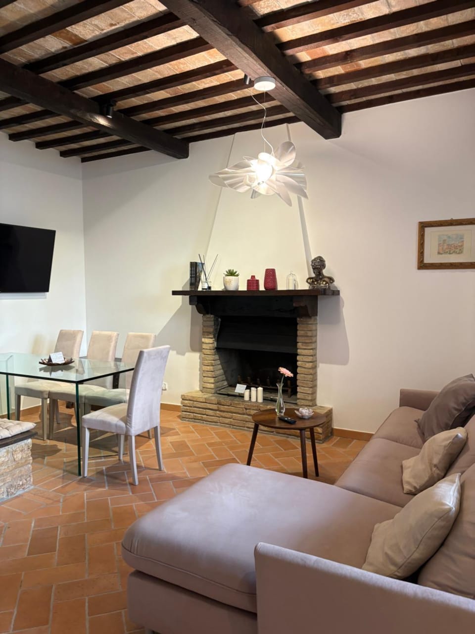 Living room, Dining area