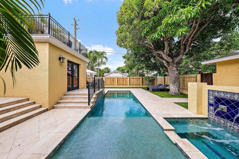 Palm Haven - Tropical Chic Home with Pool in Grandview Heights House in West Palm Beach