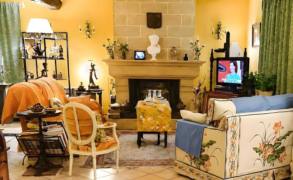 Property building, Living room