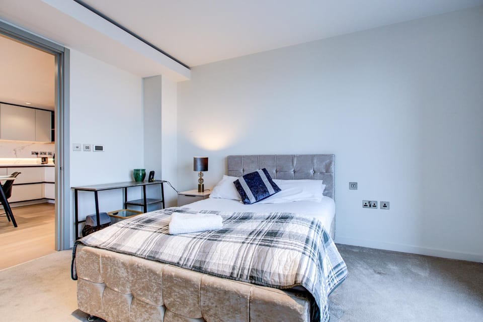 Oxford Street Luxury Skyline Residence Apartment in City of Westminster