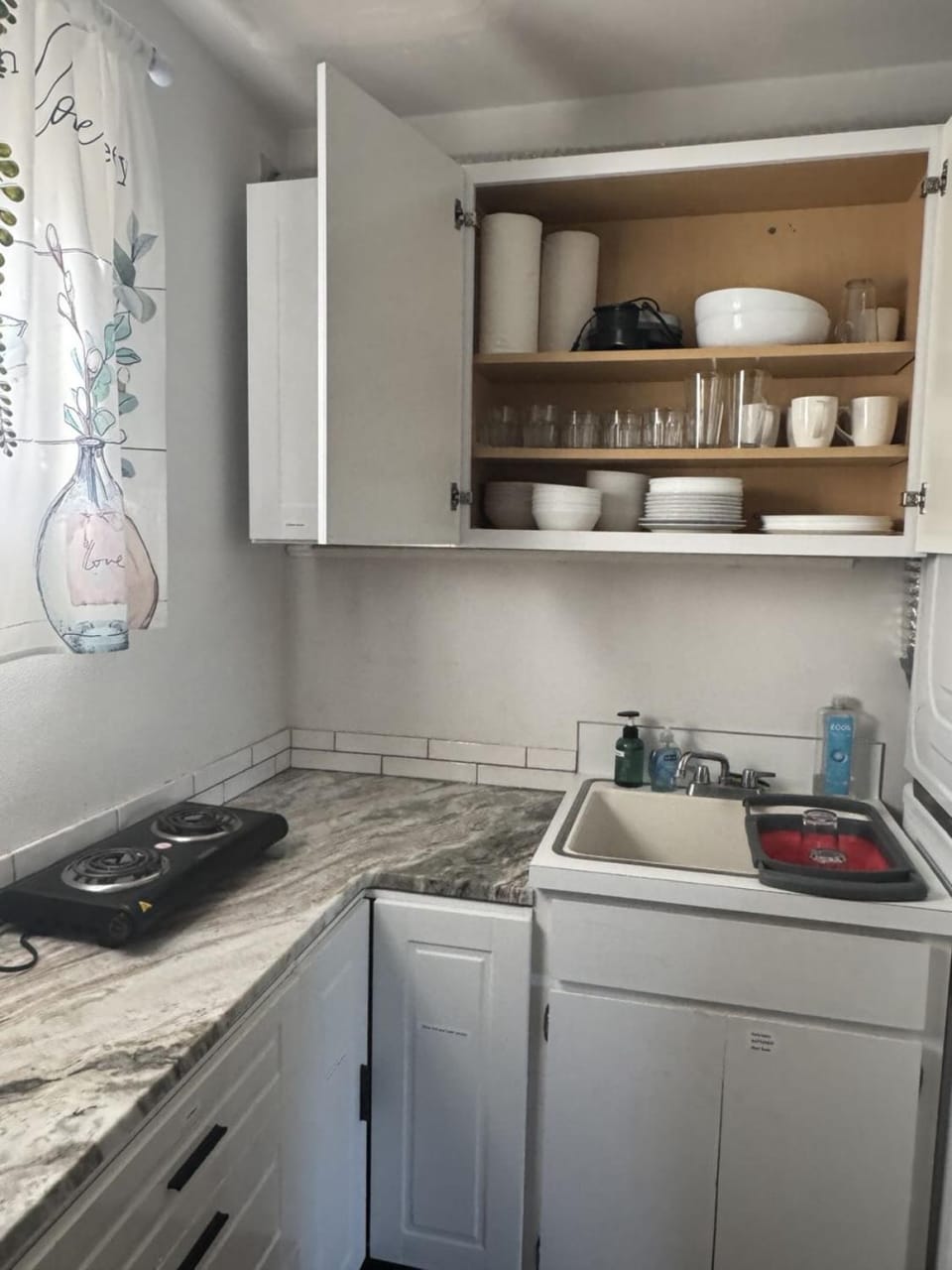 Kitchen or kitchenette, stove