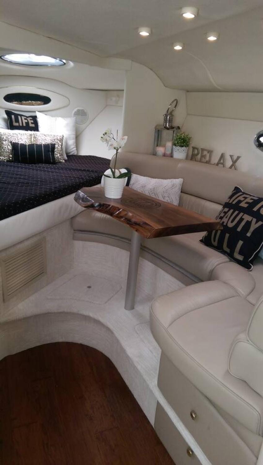 Bobs Yer Uncle in Port Dalhousie House in Saint Catharines