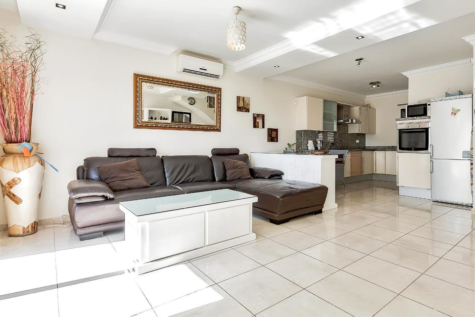 New townhouse in El Duque Joyas House in Costa Adeje