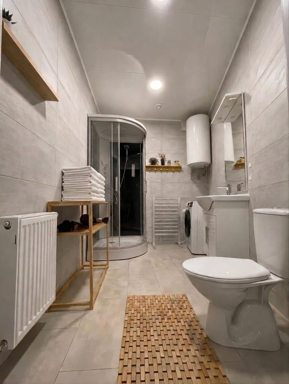 Shower, Toilet, Bath, towels, towels, washing machine
