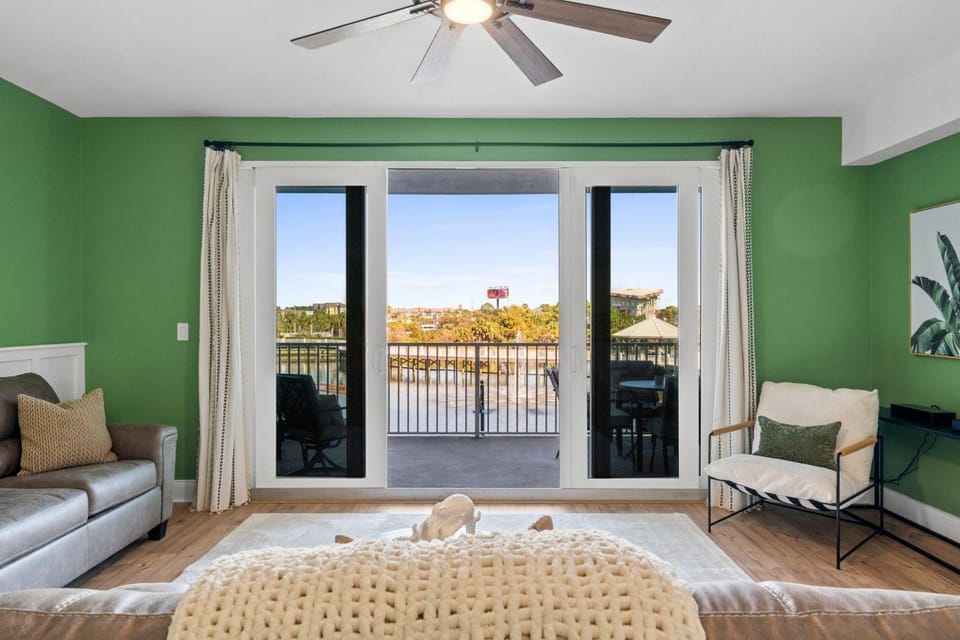 Day, Balcony/Terrace, Living room