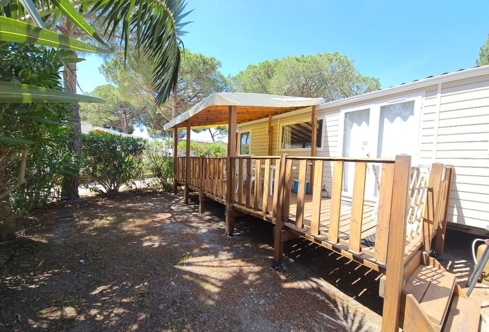 Property building, Patio