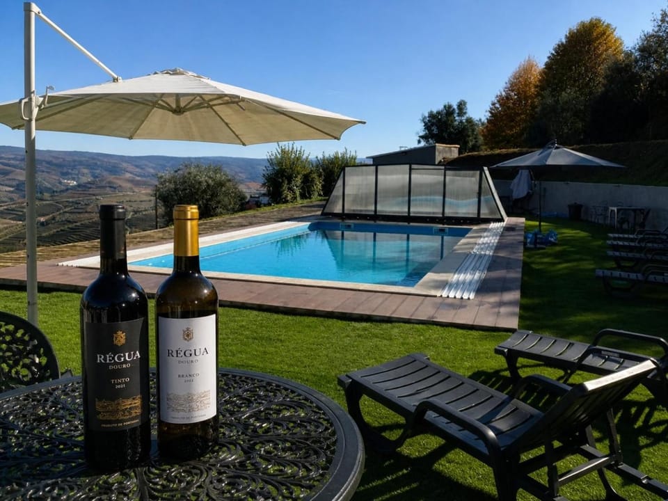 Patio, Natural landscape, Mountain view, Pool view, Swimming pool, Drinks, sunbed