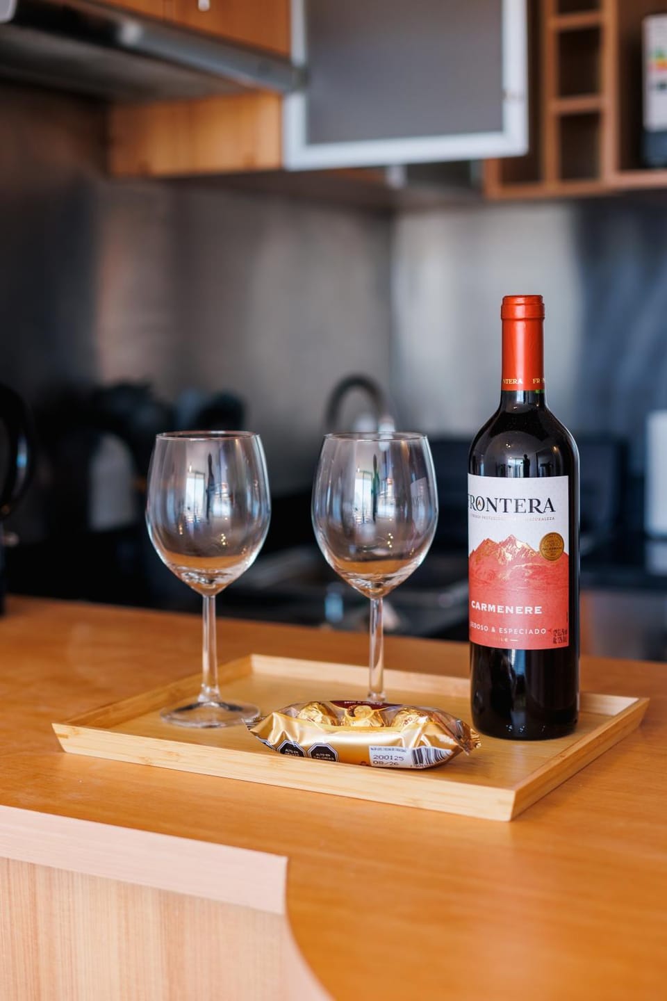 Kitchen or kitchenette, Food and drinks, Alcoholic drinks