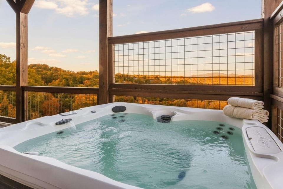 Sunset Mountain View - Indoor Pool - Luxury Lodge House in Sevier County