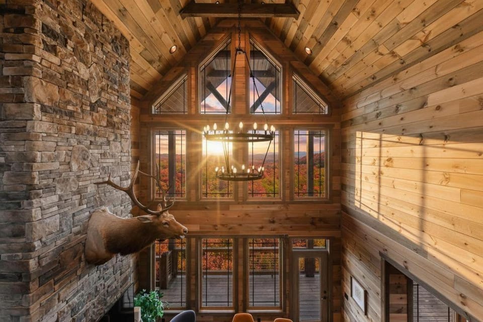 Sunset Mountain View - Indoor Pool - Luxury Lodge House in Sevier County