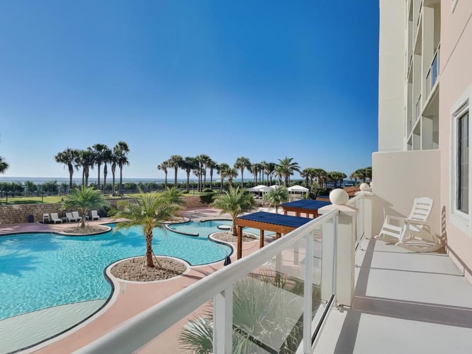 Property building, Day, View (from property/room), Balcony/Terrace, Seating area, Pool view, Sea view, Swimming pool