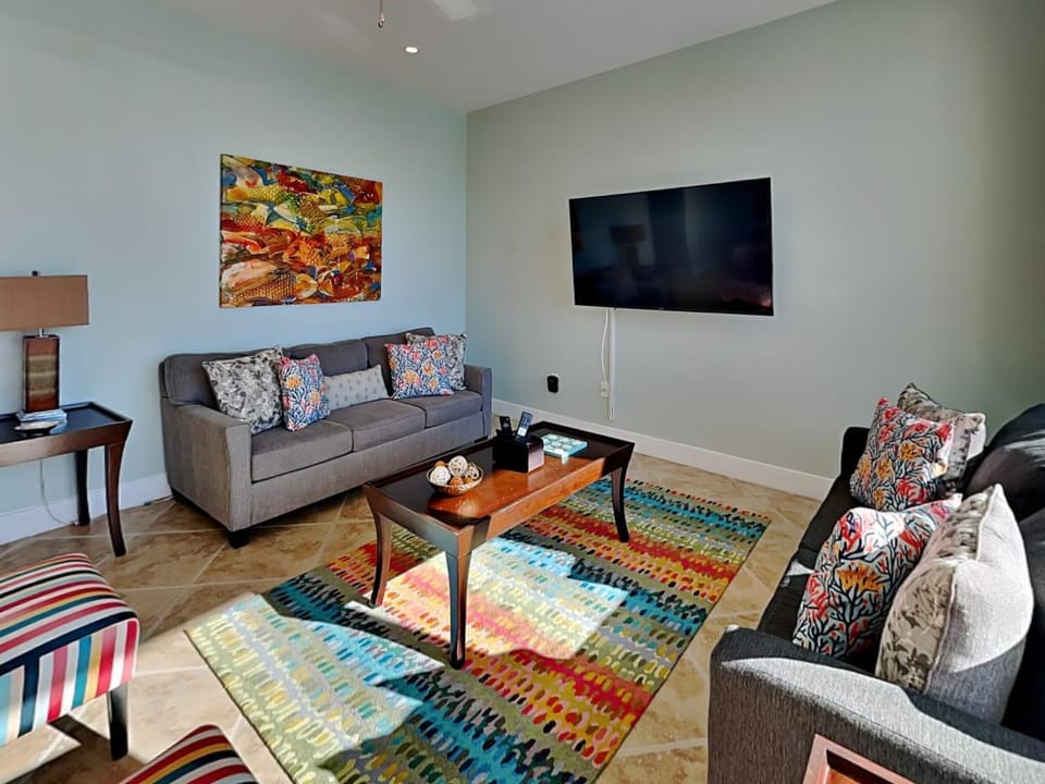 TV and multimedia, Living room, Seating area, furniture