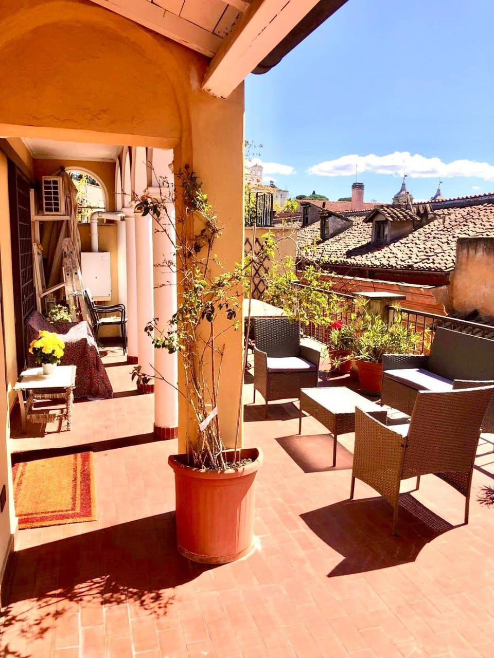 Private terrace penthouse with elevator Piazza Spagna Apartment in Rome