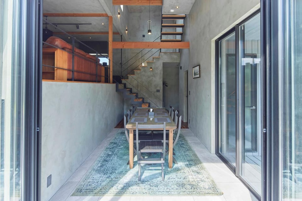 Day, Living room, Seating area, Dining area