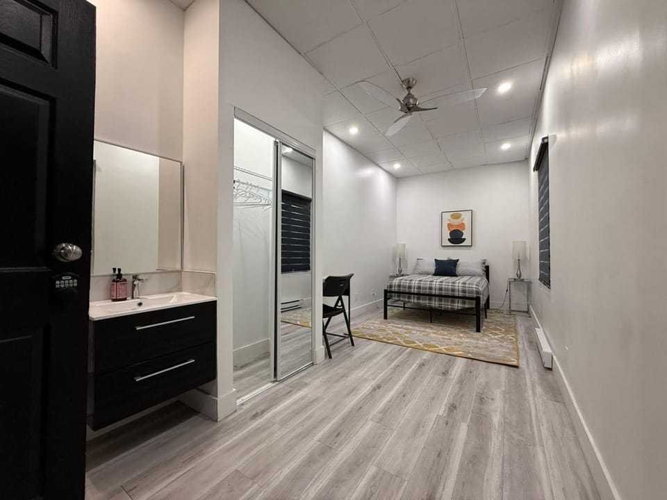 Bed, Photo of the whole room, Bedroom, wardrobe
