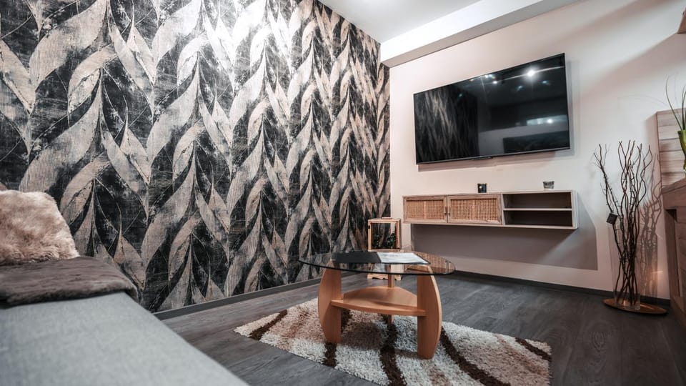 TV and multimedia, Living room, Seating area, heating, heating, internet, internet