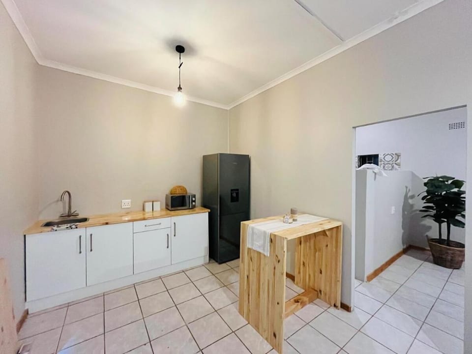 Lily Palms Rest Apartment in South Africa
