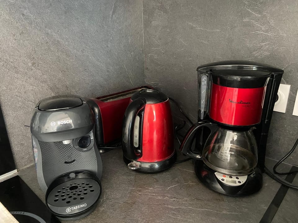 Coffee/tea facilities