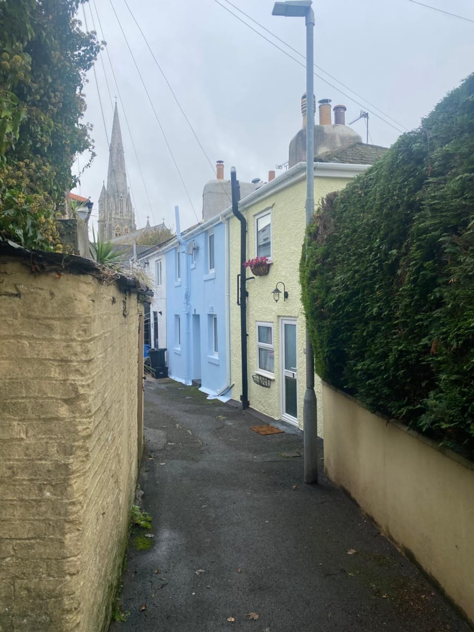 Property building, Neighbourhood, Street view, Quiet street view