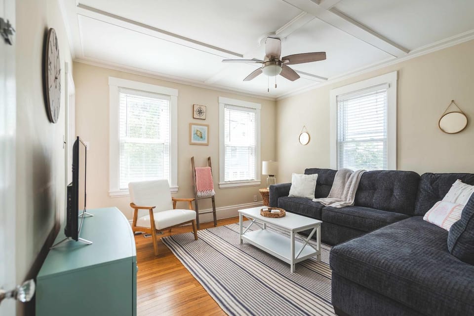 Stay at East Gloucester House in Gloucester