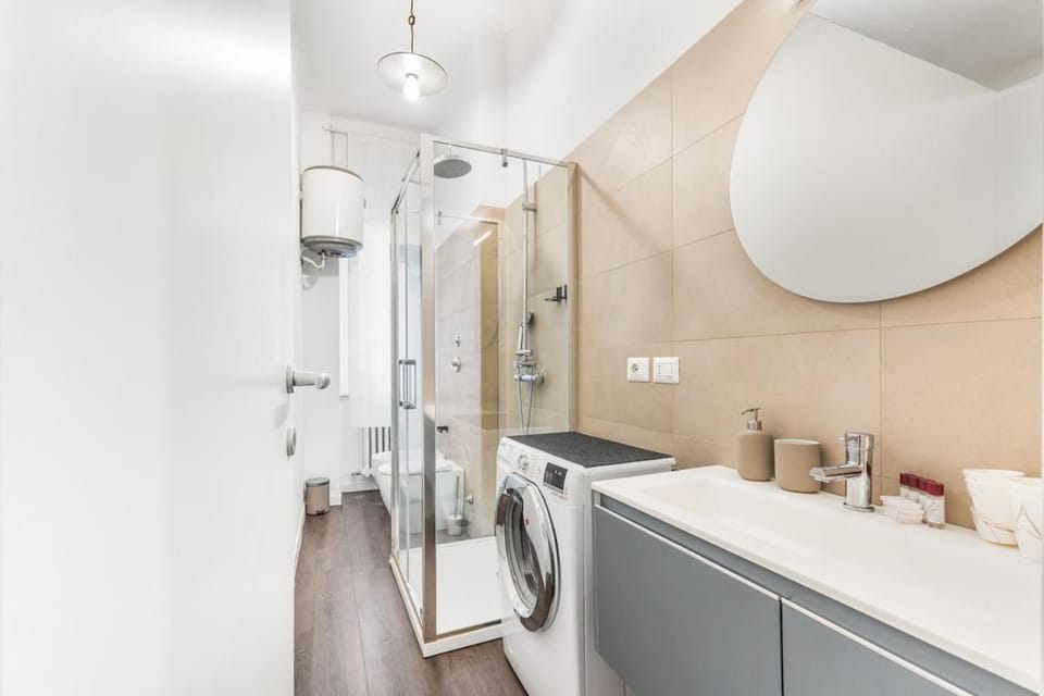 Canal Beat Duomo 20 min Navigli Wifi Apartment in Milan