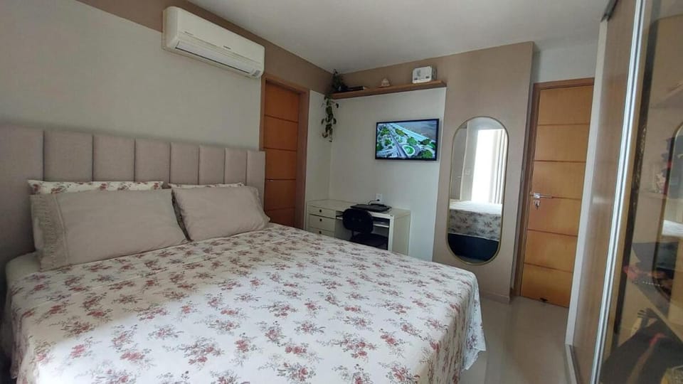 Photo of the whole room, Bedroom, air conditioner