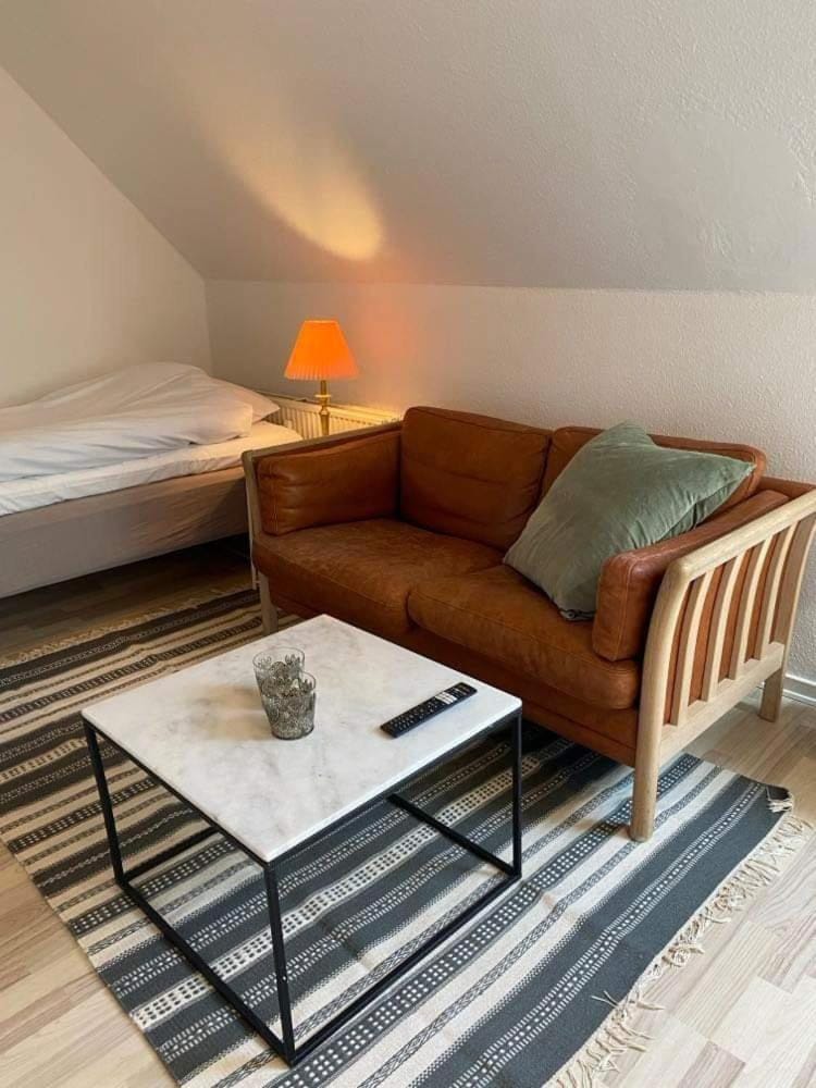 K12A 2 people, 2 bedrooms, fully furnished Apartment in Aalborg
