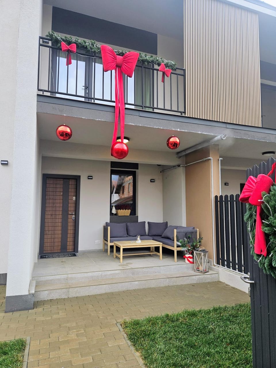 Property building, Balcony/Terrace