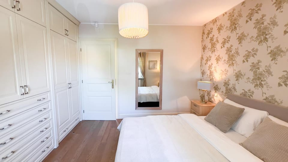 Bed, Photo of the whole room, Bedroom, wardrobe