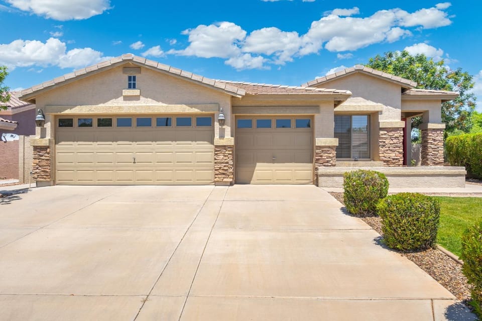 Bella Vista l Family Friendly Gilbert Escape House in Gilbert