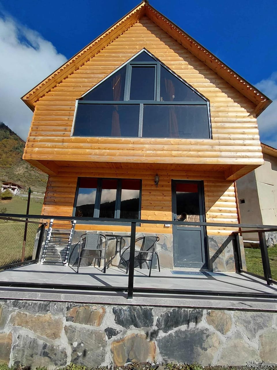 Property building, Day, Natural landscape, View (from property/room), Balcony/Terrace, Balcony/Terrace, Mountain view