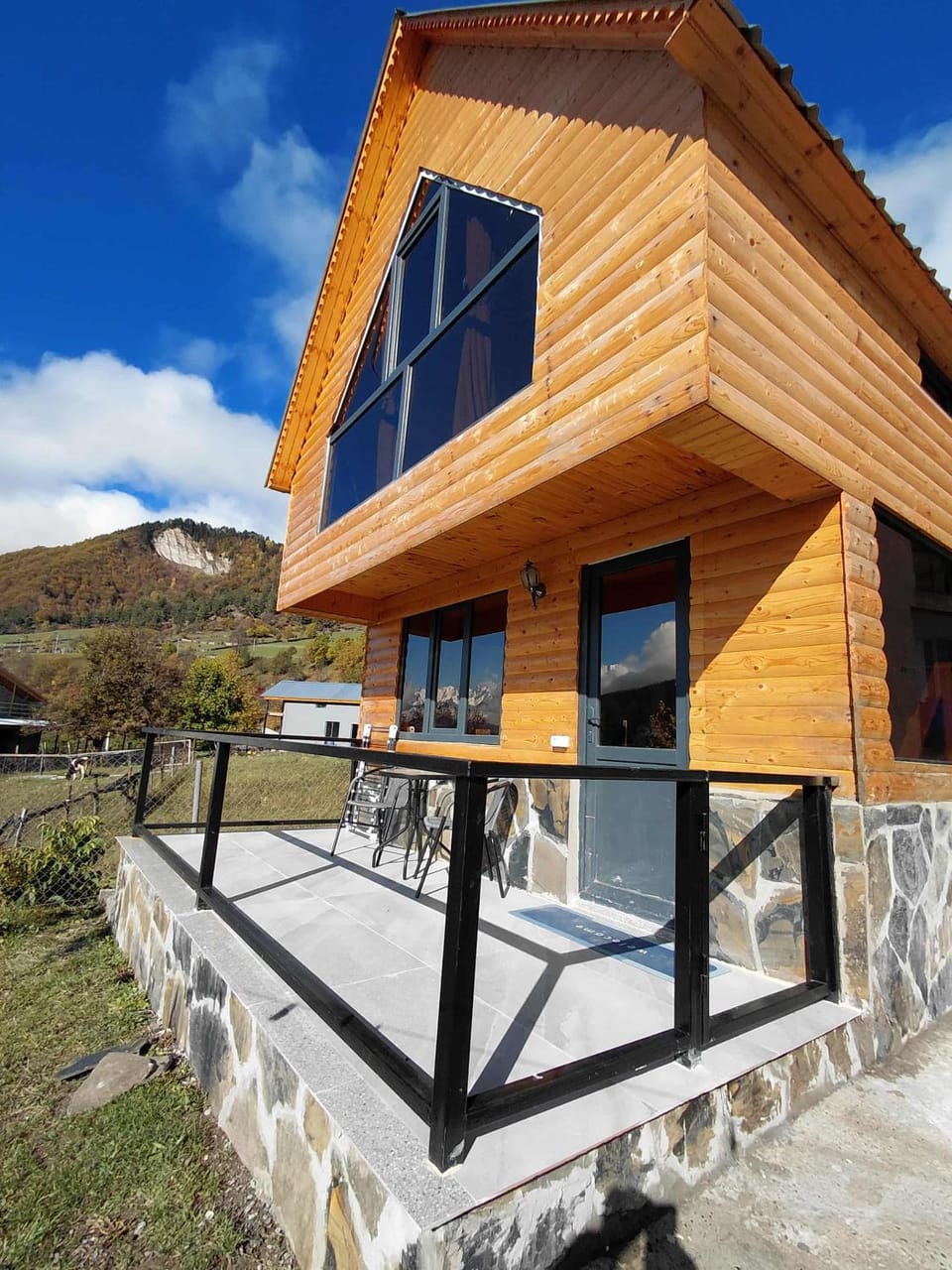 Property building, Day, Natural landscape, View (from property/room), Balcony/Terrace, Balcony/Terrace, Mountain view