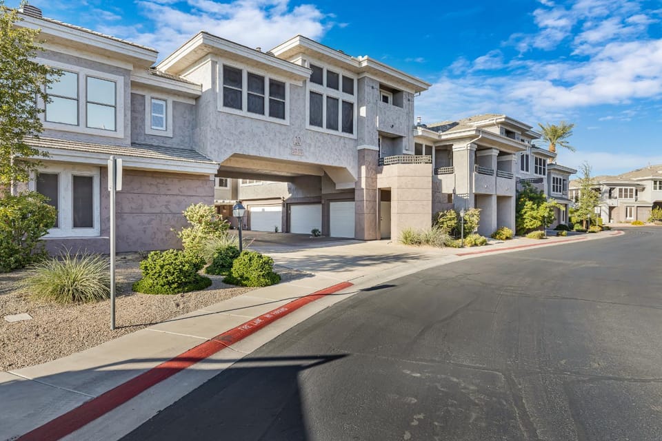 Kierland Greens l Gated Community l Pool l Hot Tub l Gym Apartment in Kierland