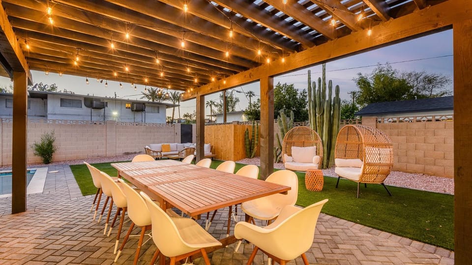 Closest Walk to Old Town, Entertainment District House in Scottsdale