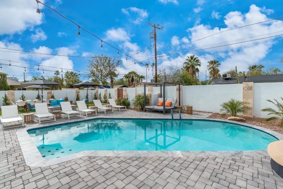 Closest Walk to Old Town, Entertainment District House in Scottsdale