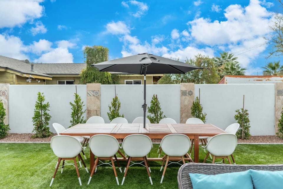 Closest Walk to Old Town, Entertainment District House in Scottsdale