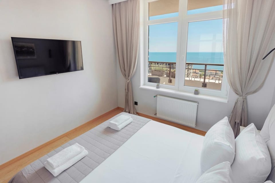 Bed, Bedroom, Sea view
