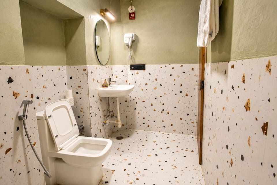 Toilet, Bathroom